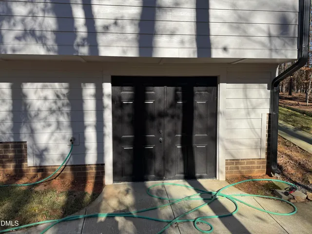a living room filled with furniture