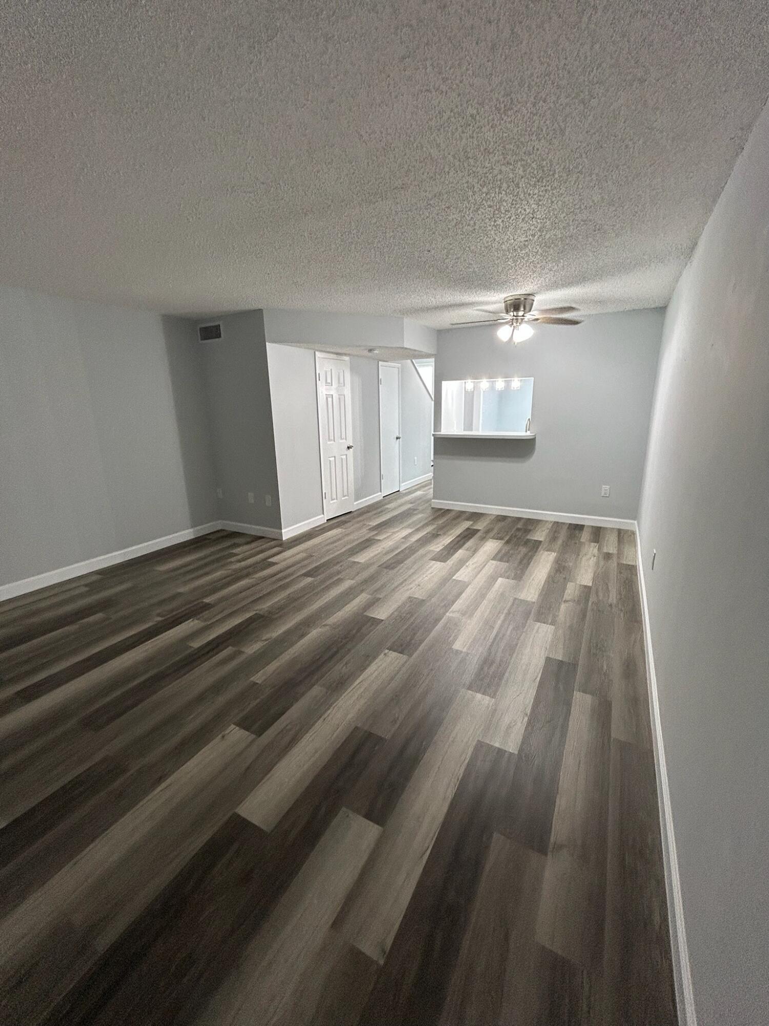 622 South 11th Street, Unit 7 Fort Pierce, FL 34950 - Photo 27 of 42 thumbnail_IMG_3568