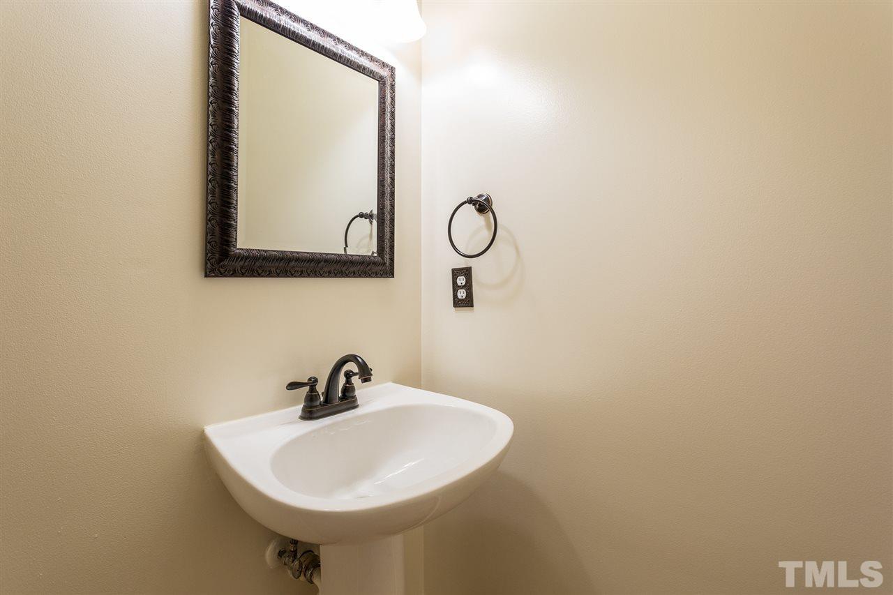 8405 Yucca Trail Raleigh, NC 27615 - Photo 22 of 30