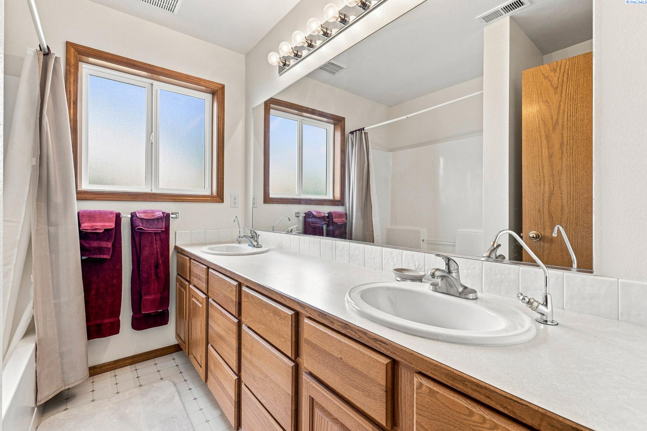 2573 Hanson Loop Burbank, WA 99323 - Photo 29 of 50 Gallery Image 29