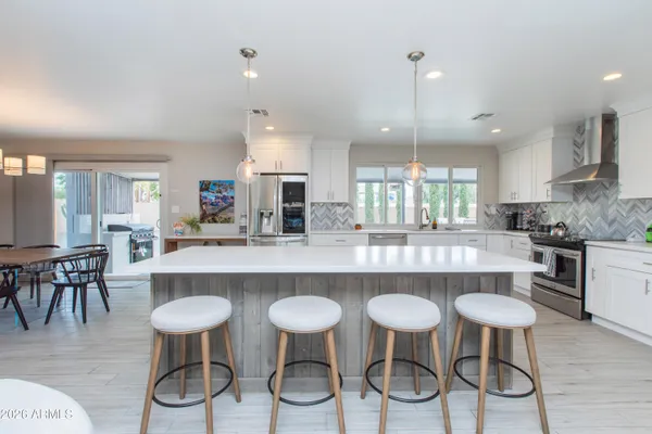 $1,050,000 | 5541 East Cheery Lynn Road, Phoenix, AZ 85018