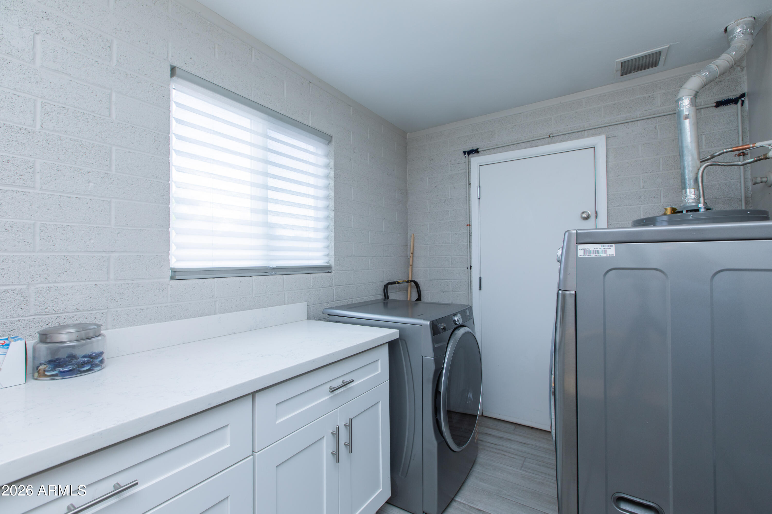 5541 East Cheery Lynn Road Phoenix, AZ 85018 - Photo 29 of 69 Laundry-2