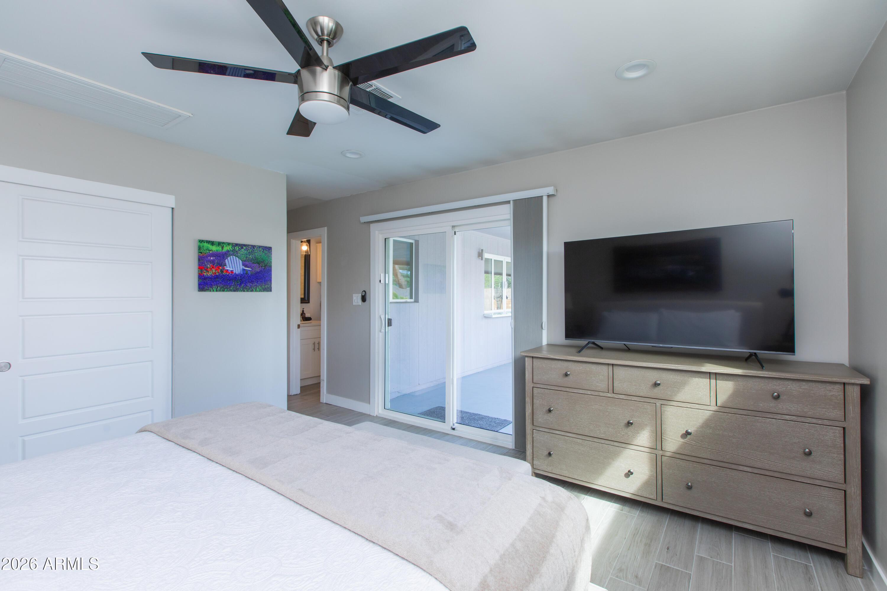 5541 East Cheery Lynn Road Phoenix, AZ 85018 - Photo 31 of 69 Primary-2