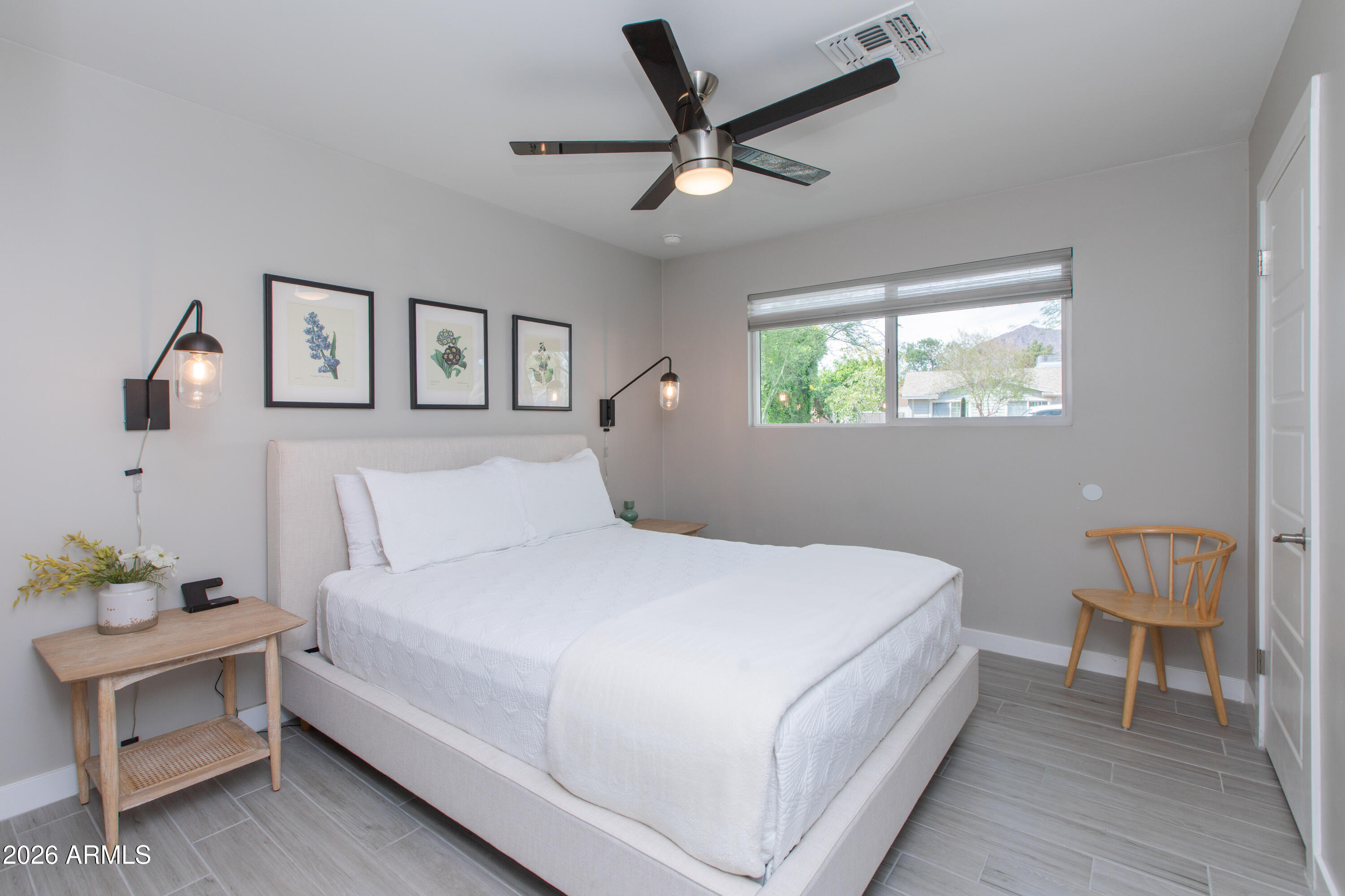 5541 East Cheery Lynn Road Phoenix, AZ 85018 - Photo 36 of 69 Bedroom(2)-1