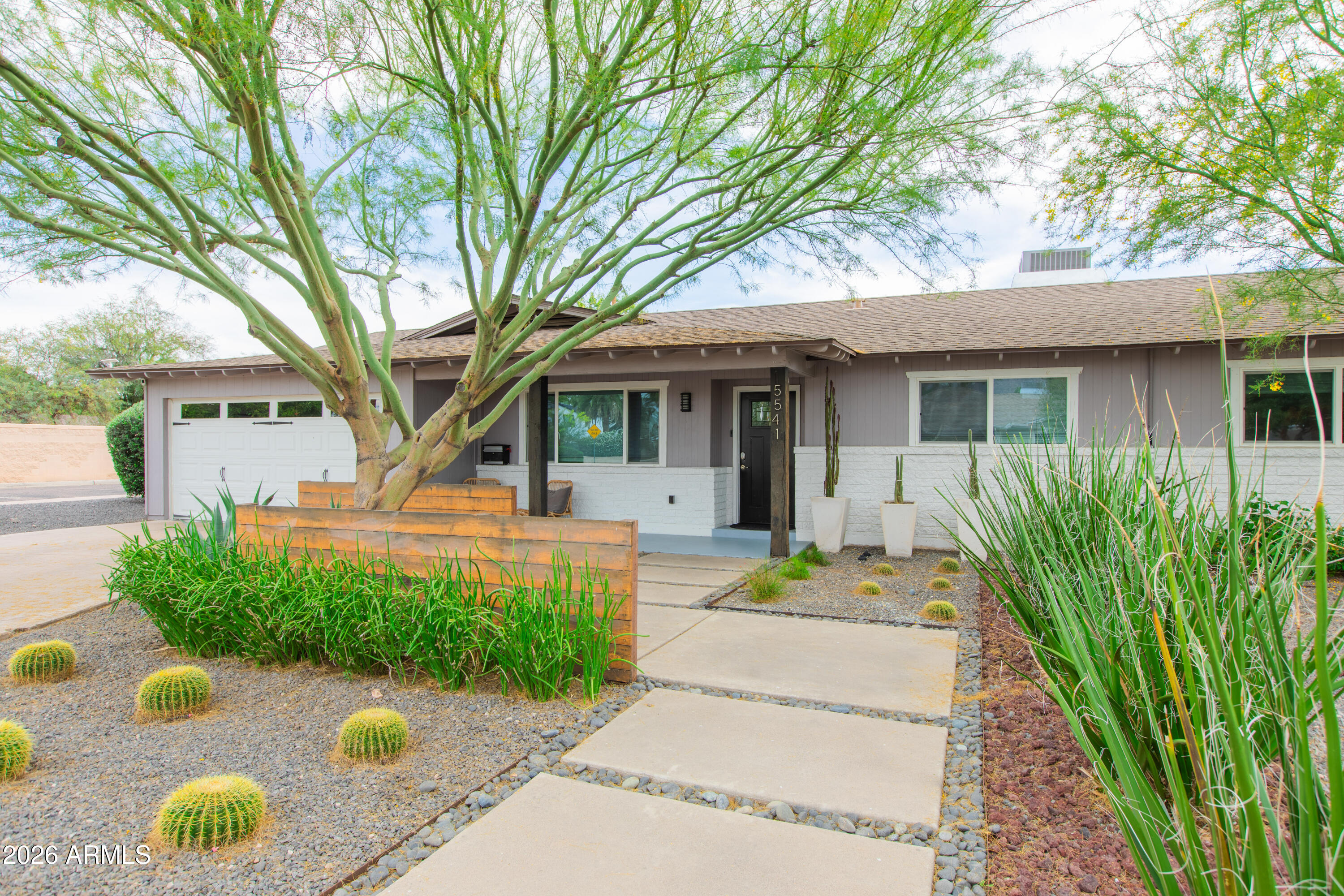 5541 East Cheery Lynn Road Phoenix, AZ 85018 - Photo 7 of 69 Front-7