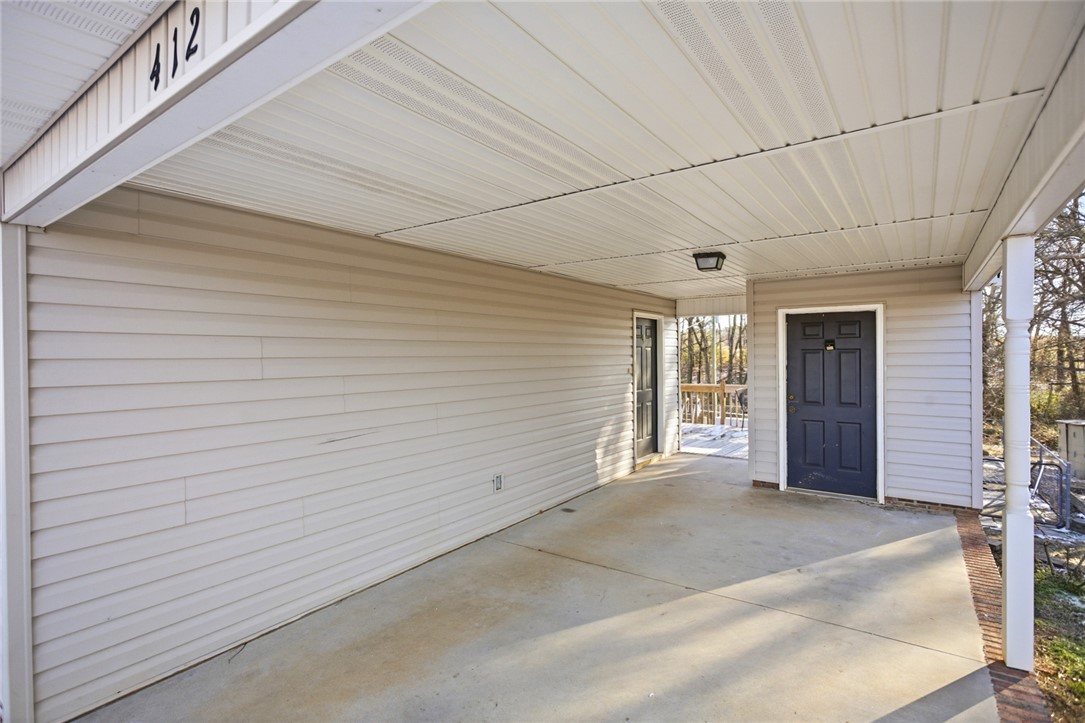 412 Earles Grove Road Westminster, SC 29693 - Photo 3 of 27