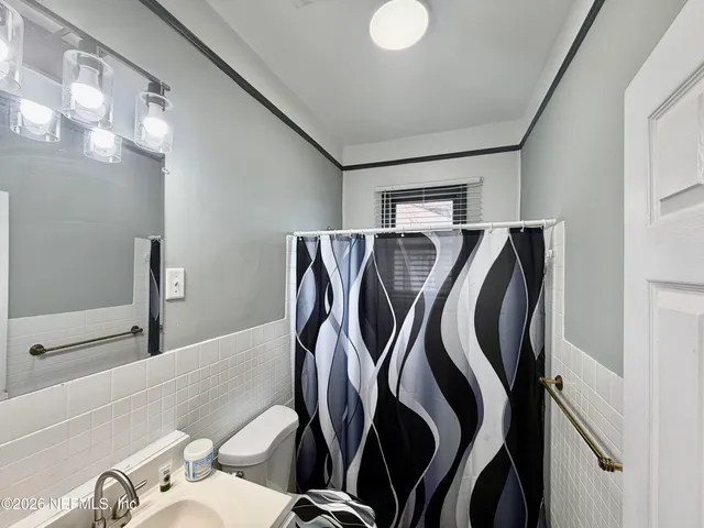 a view of walk in closet