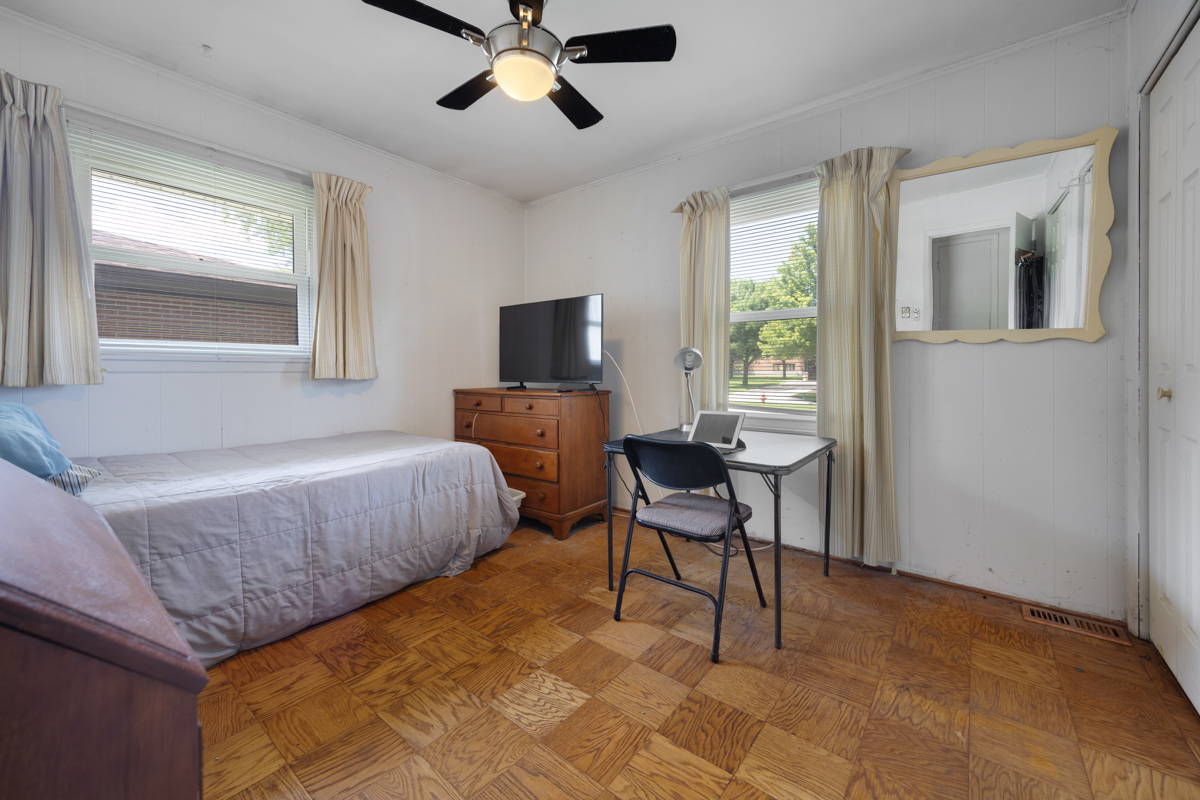 79 Eden Road Elk Grove Village, IL 60007 - Photo 22 of 26