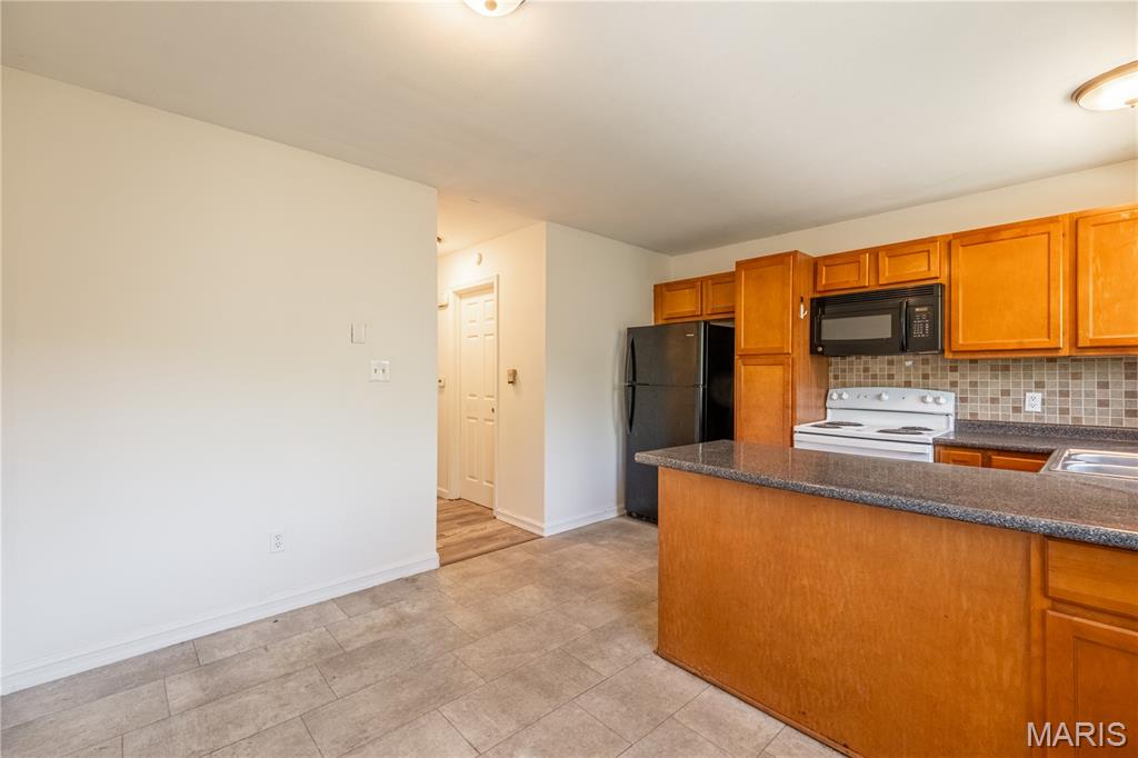 3025 Pembroke Lane, Unit 2 High Ridge, MO 63049 - Photo 9 of 26