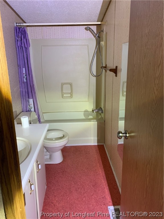 6400 Waldos Beach Road Fayetteville, NC 28306 - Photo 11 of 29 a bathroom with a toilet and a shower
