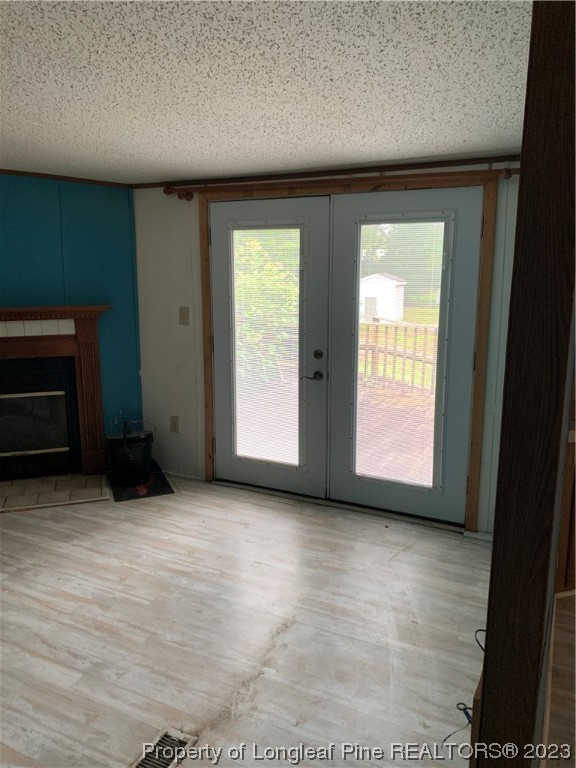 6400 Waldos Beach Road Fayetteville, NC 28306 - Photo 18 of 29 an empty room with windows