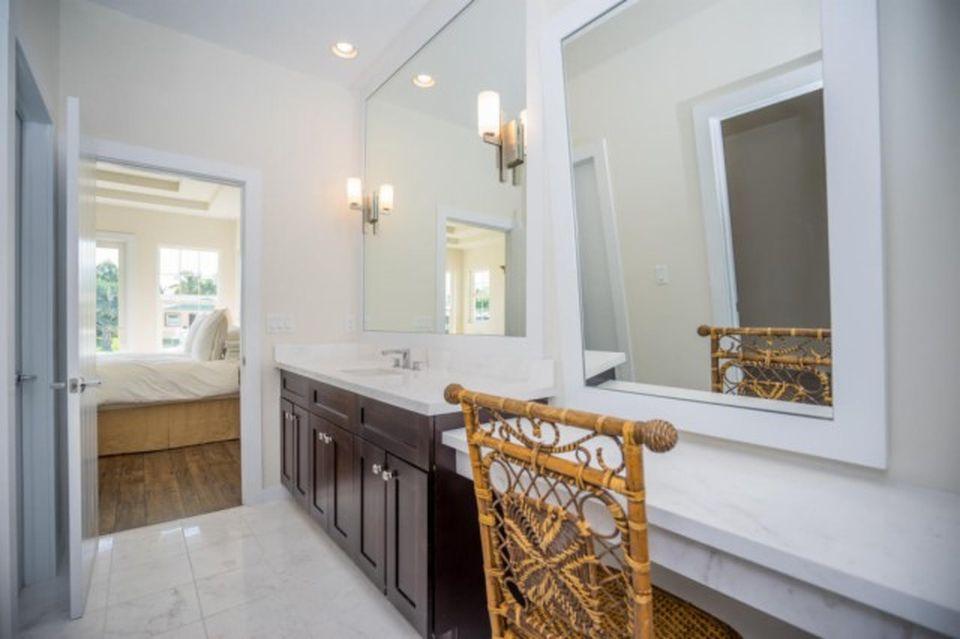1299 Southwest Seahawk Way Palm City, FL 34990 - Photo 16 of 24 Master Bath