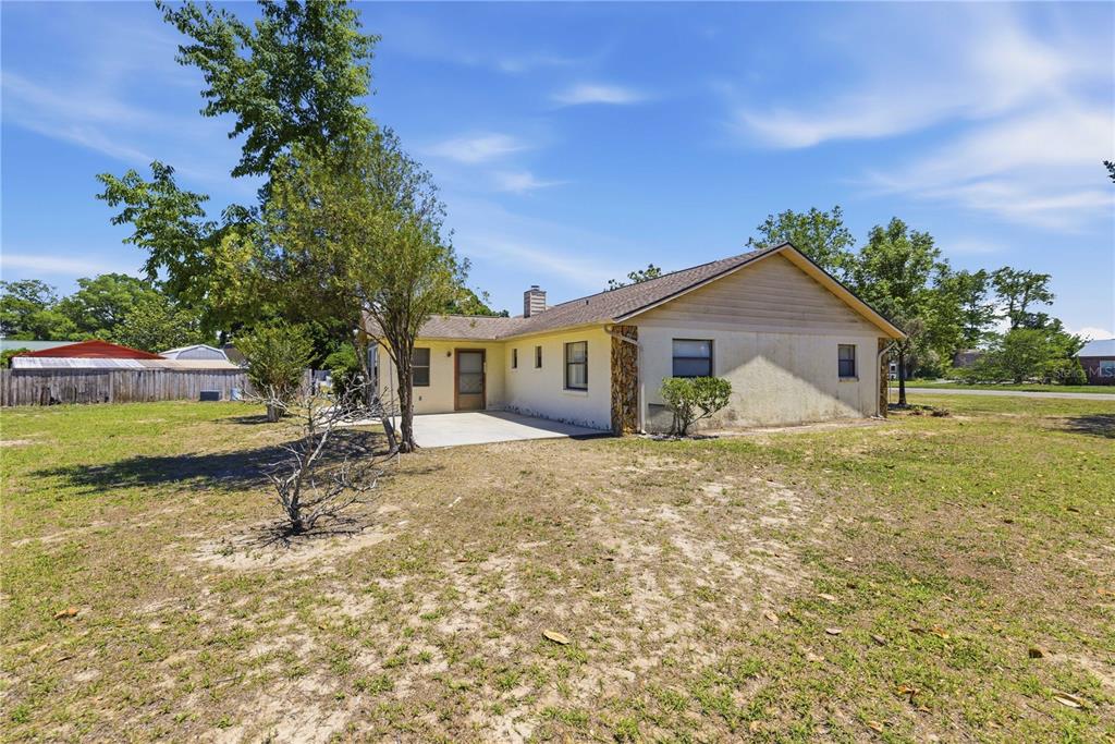 3051 Southwest 98th Street Road Ocala, FL 34476 - Photo 4 of 31