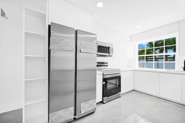 $799,000 | 4040 Southwest 108th Avenue, Miami, FL 33165