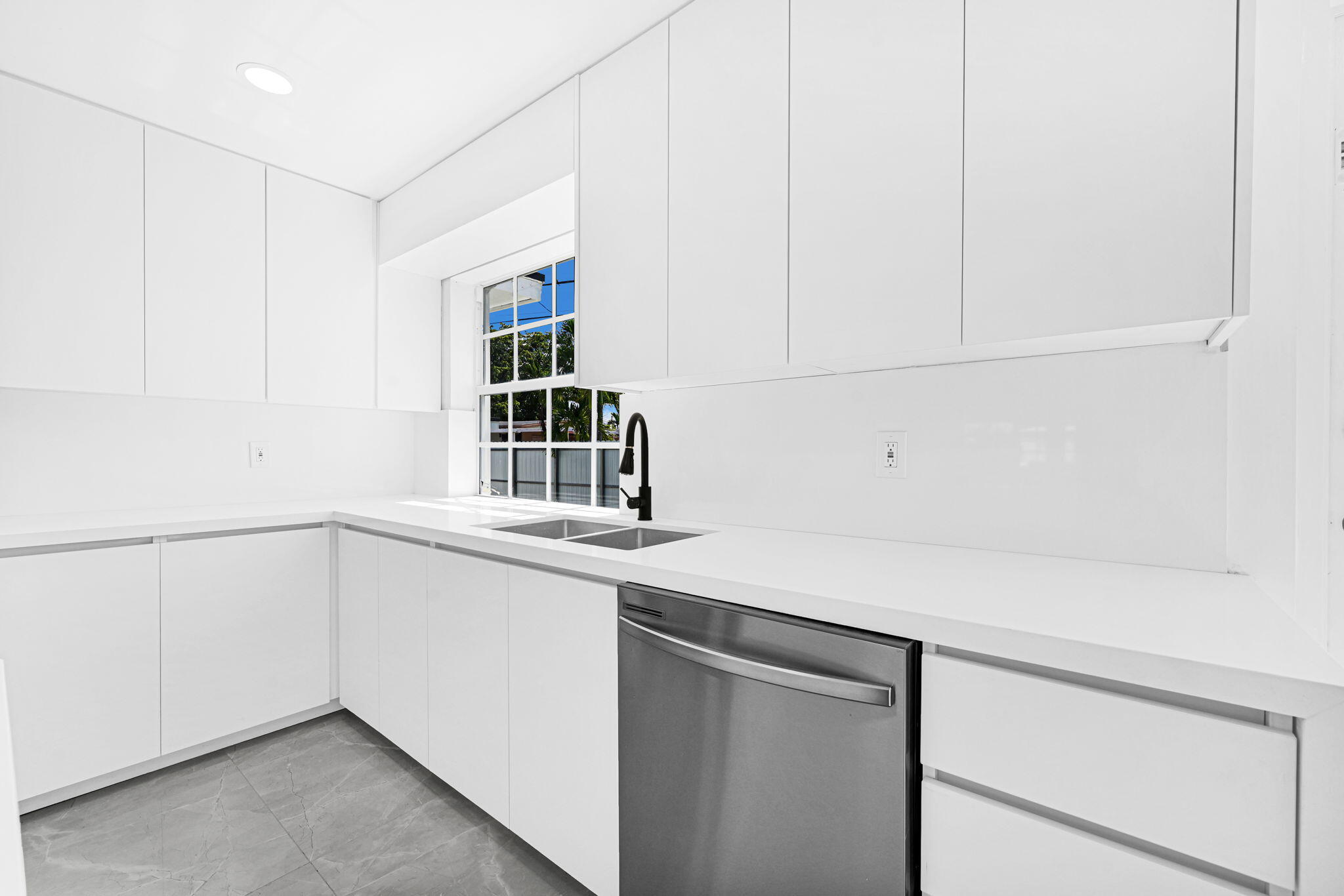 4040 Southwest 108th Avenue Miami, FL 33165 - Photo 19 of 20 70-web-or-mls-DSC_1719