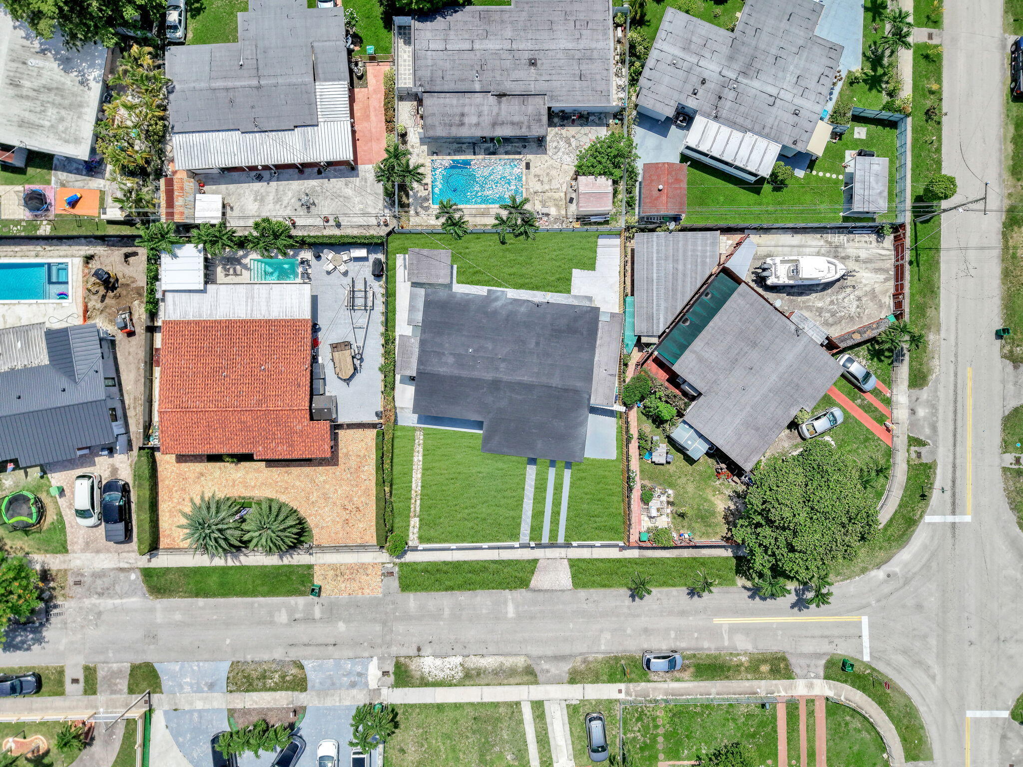 4040 Southwest 108th Avenue Miami, FL 33165 - Photo 2 of 20 3-web-or-mls-DJI_20250721150419_0010_D