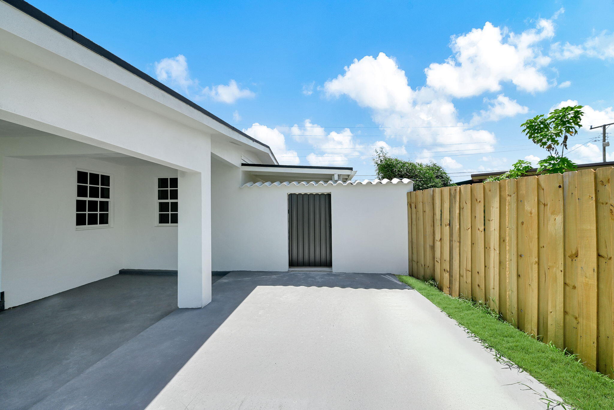 4040 Southwest 108th Avenue Miami, FL 33165 - Photo 5 of 20 16-web-or-mls-DSC_1101