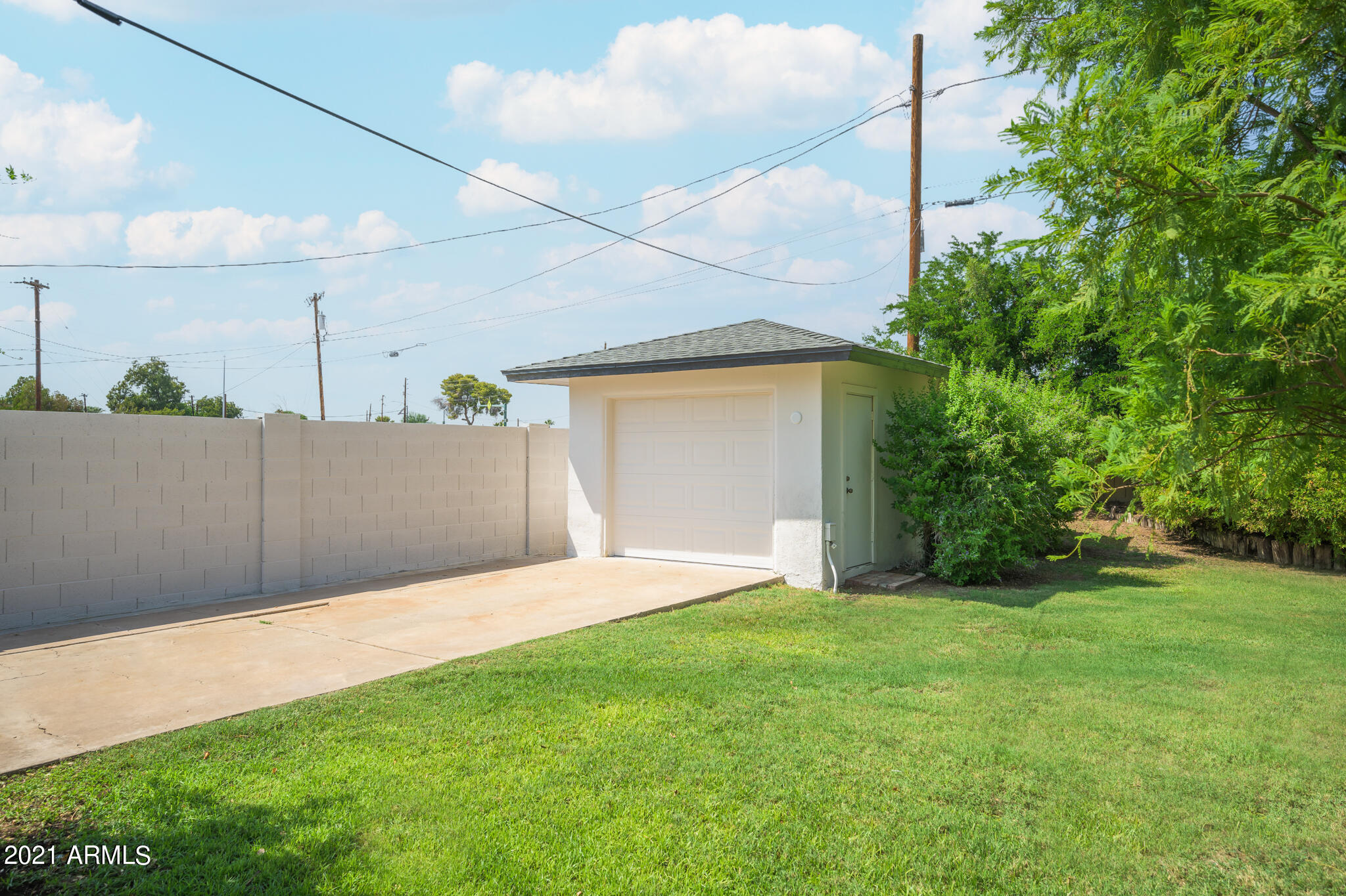1326 West Roma Avenue Phoenix, AZ 85013 - Photo 17 of 27 Air conditioned garage