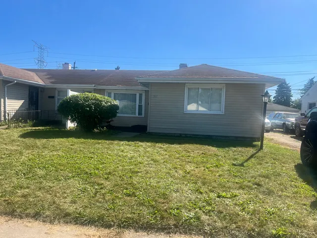 $1,600 | 3217 Lydia Avenue, Robbins, IL 60472