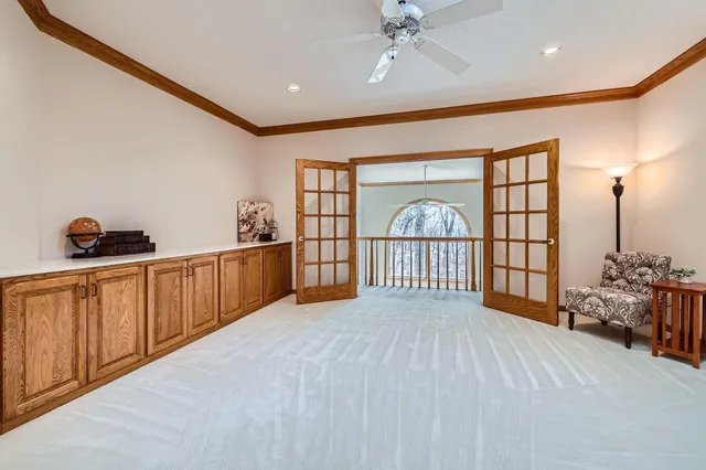 $2,250,000 | 4 West Bay Lane, North Oaks, MN 55127