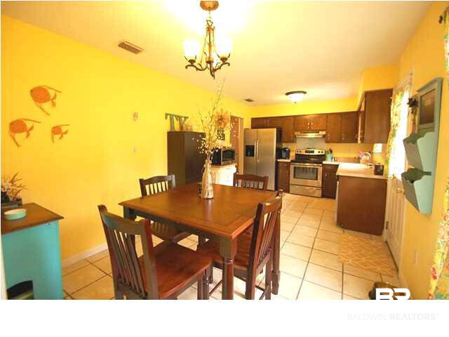 6770 Richard Lane Mobile, AL 36613 - Photo 2 of 18