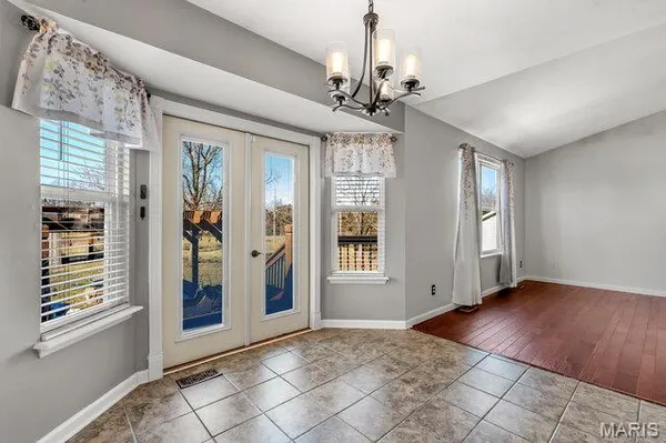 $335,000 | 507 Woolf Road, Warrenton, MO 63383