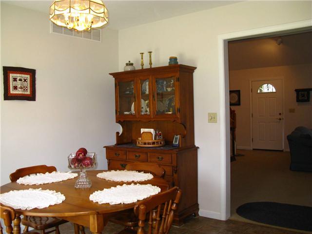 6430 Poplar Grove Road Columbus, IN 47201 - Photo 9 of 24