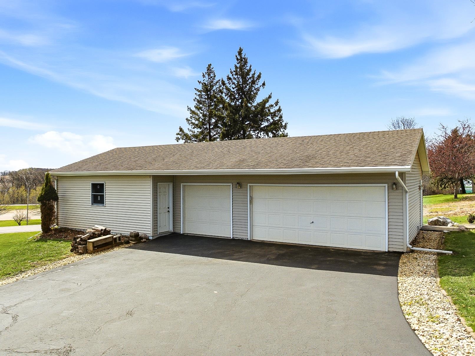 120 Beech Road Waterloo, WI 53594 - Photo 5 of 45
