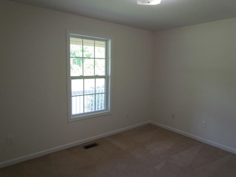 635 Wilkins Road Campobello, SC 29322 - Photo 13 of 25