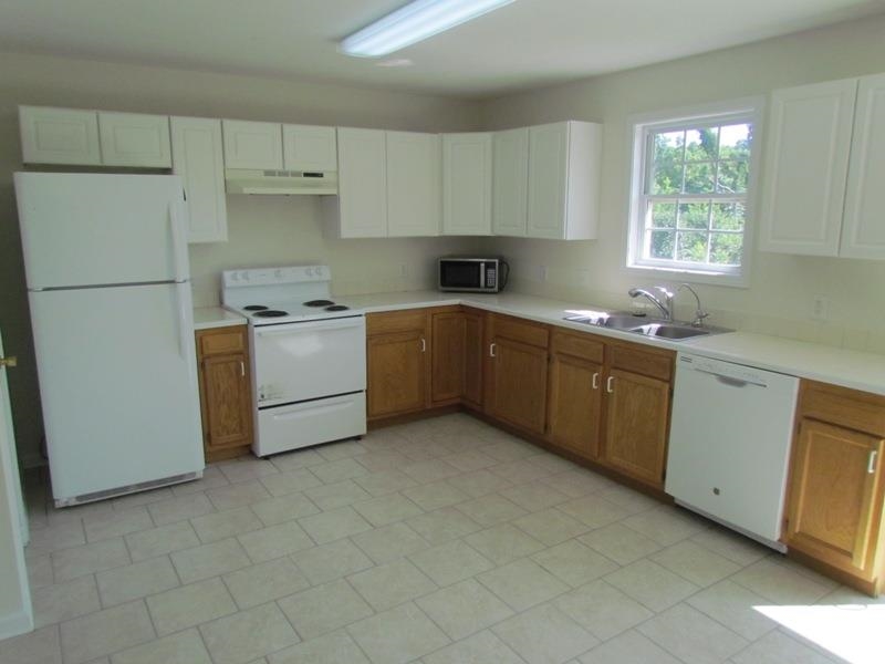 635 Wilkins Road Campobello, SC 29322 - Photo 6 of 25