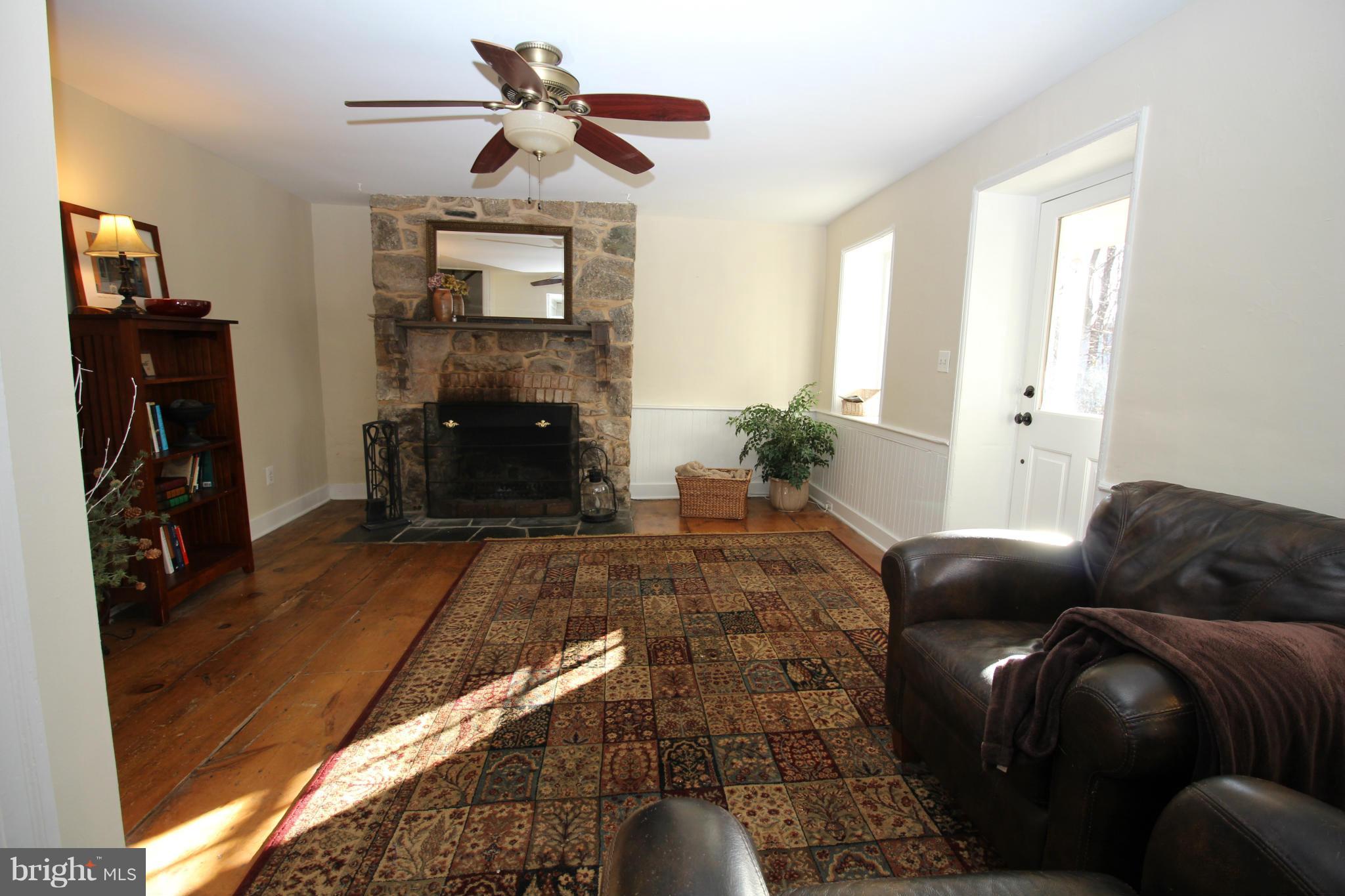8454 Frederick Road Ellicott City, MD 21043 - Photo 4 of 22 Living Room