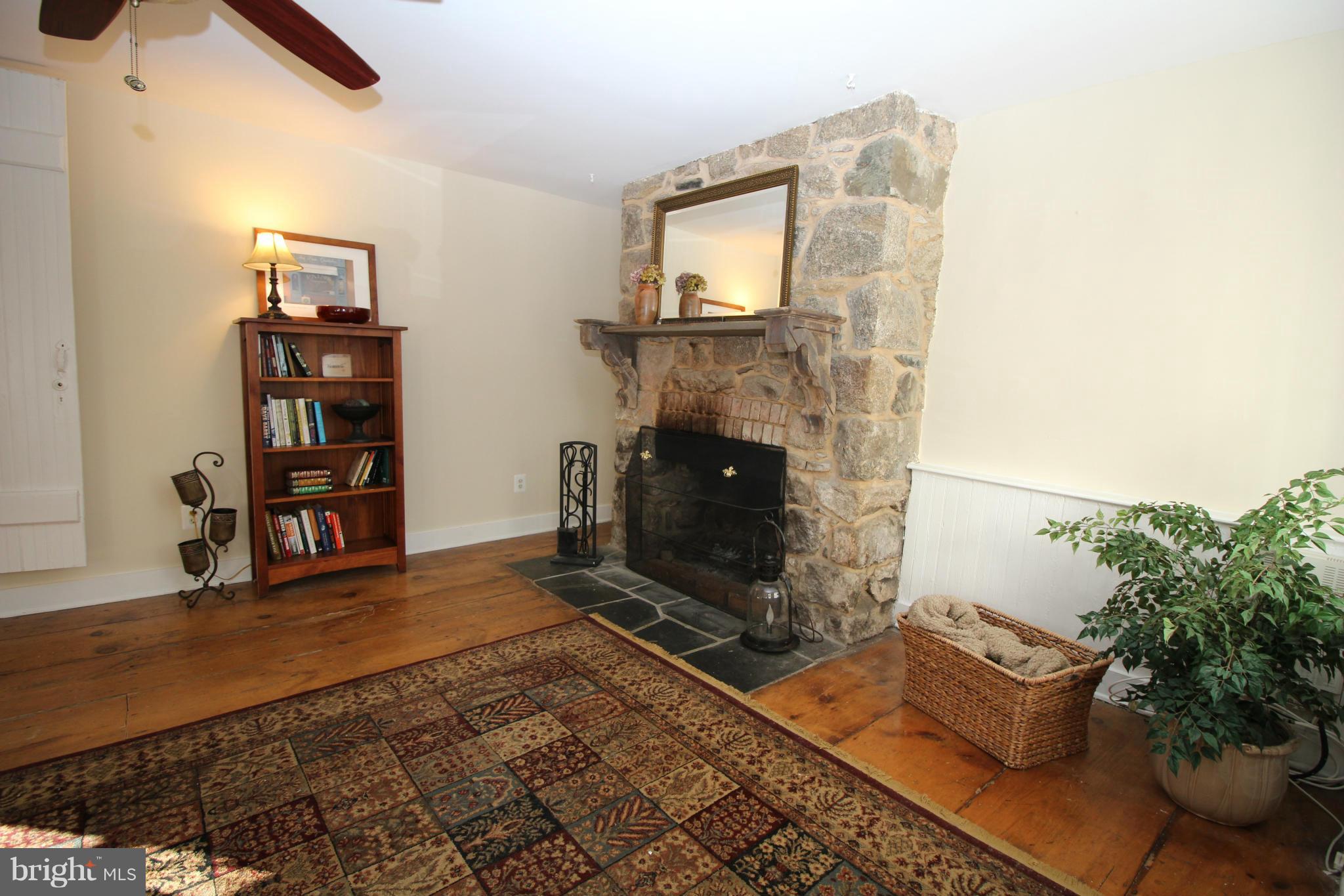 8454 Frederick Road Ellicott City, MD 21043 - Photo 10 of 22 Living Room
