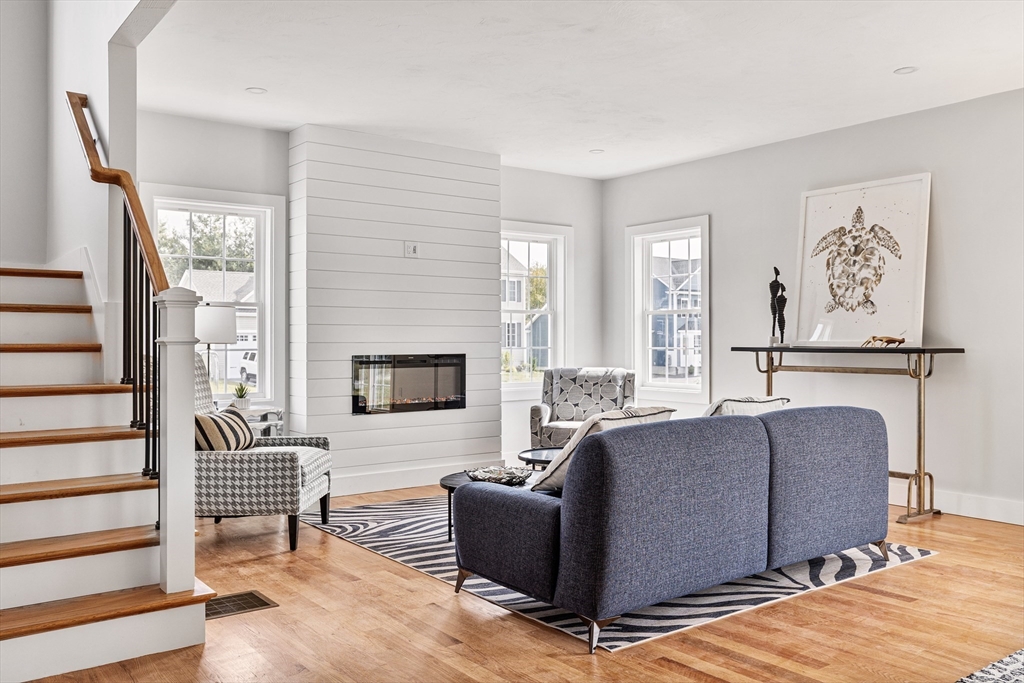 2 April Way Millis, MA 02054 - Photo 4 of 42