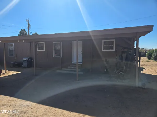 $129,000 | 1800 Donaldson Avenue, Anthony, NM 88021