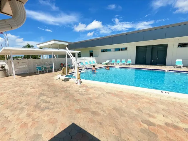 $185,000 | 1100 South Belcher Road, Unit 657, Largo, FL 33771