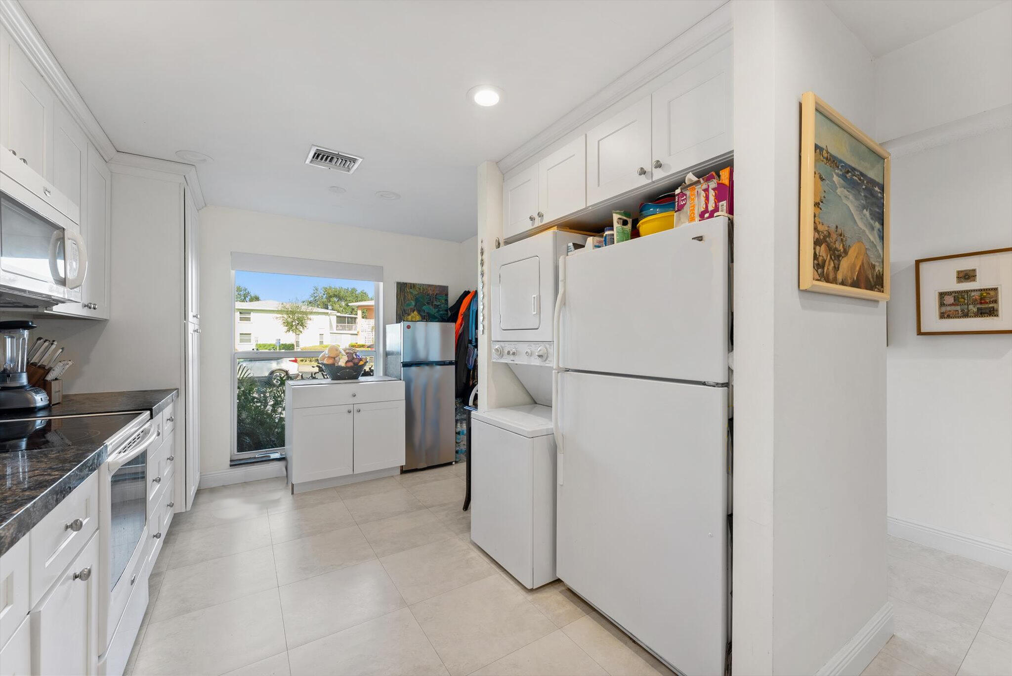 1940 Northwest 13th Street, Unit 12A Delray Beach, FL 33445 - Photo 12 of 43 Kitchen