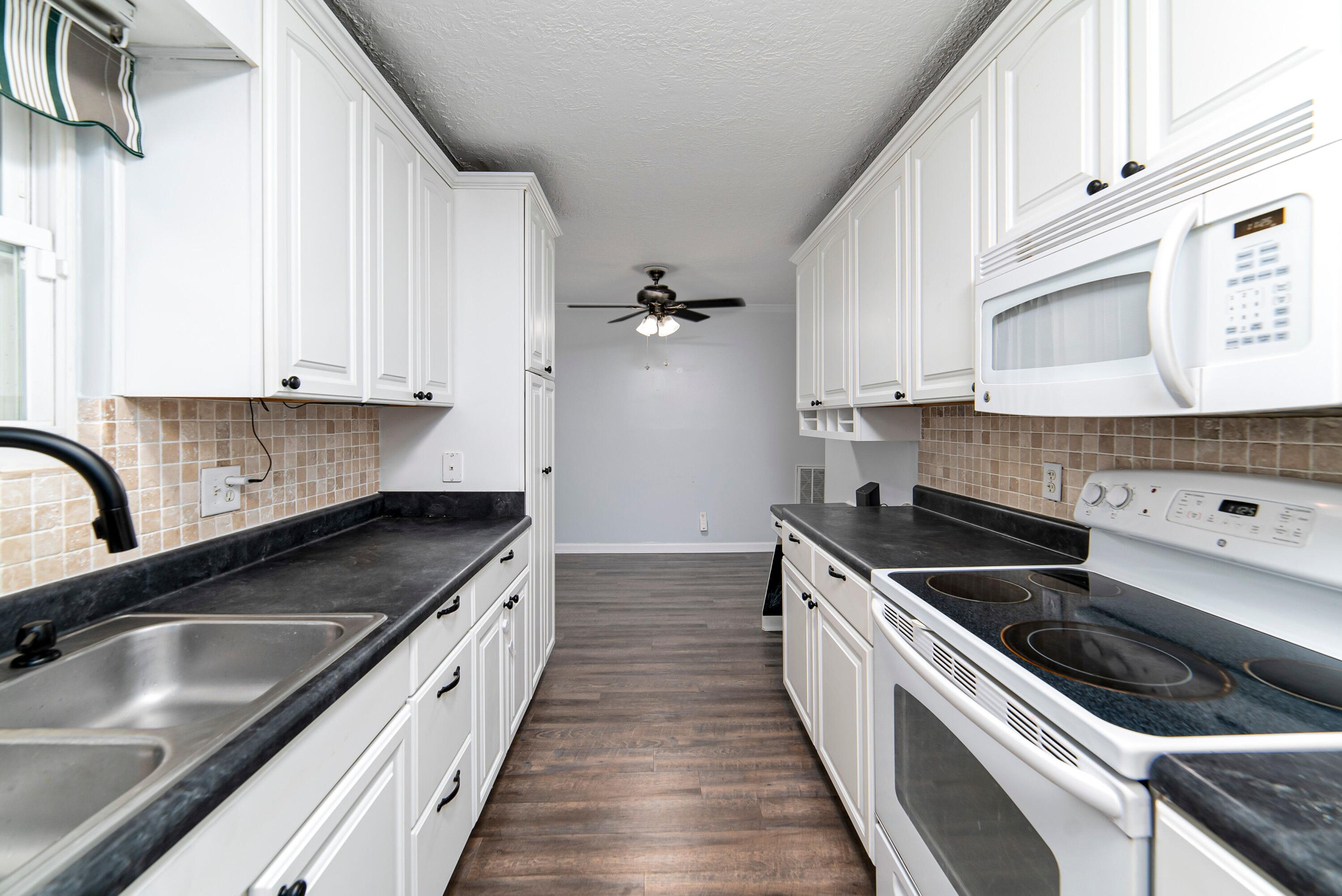 4021 Rio Pinar Drive Augusta, GA 30906 - Photo 10 of 48 010-original-photo