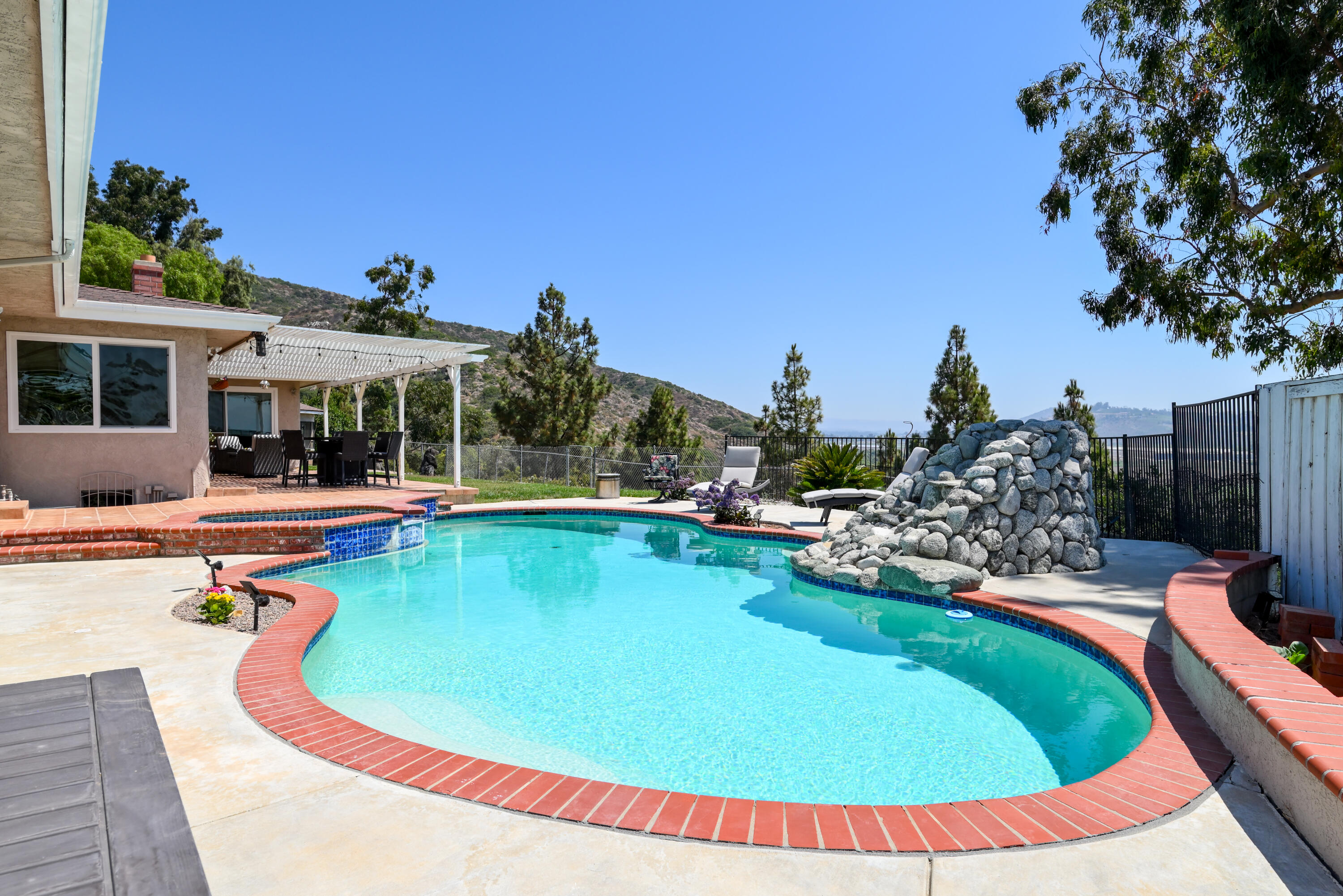 312 Alosta Drive Camarillo, CA 93010 - Photo 7 of 61 NathanCool-09