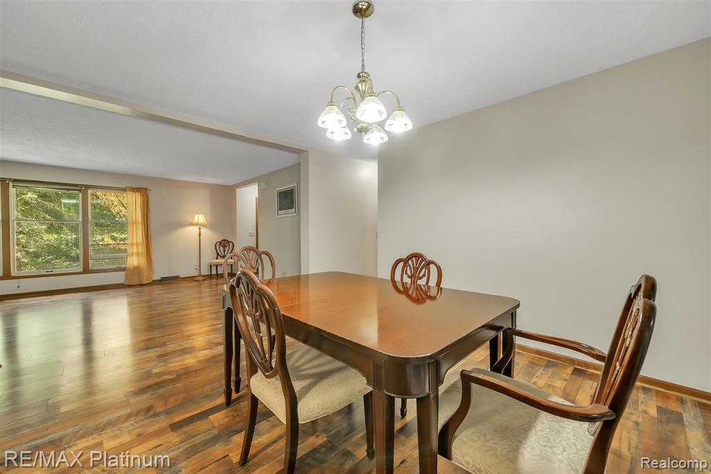 3319 Jewell Road Howell, MI 48843 - Photo 8 of 34