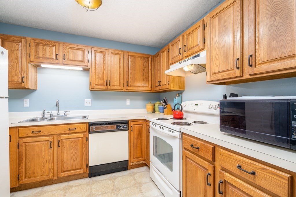 25 Tannery Road, Unit 5 Westfield, MA 01085 - Photo 6 of 28 Gallery Image 6