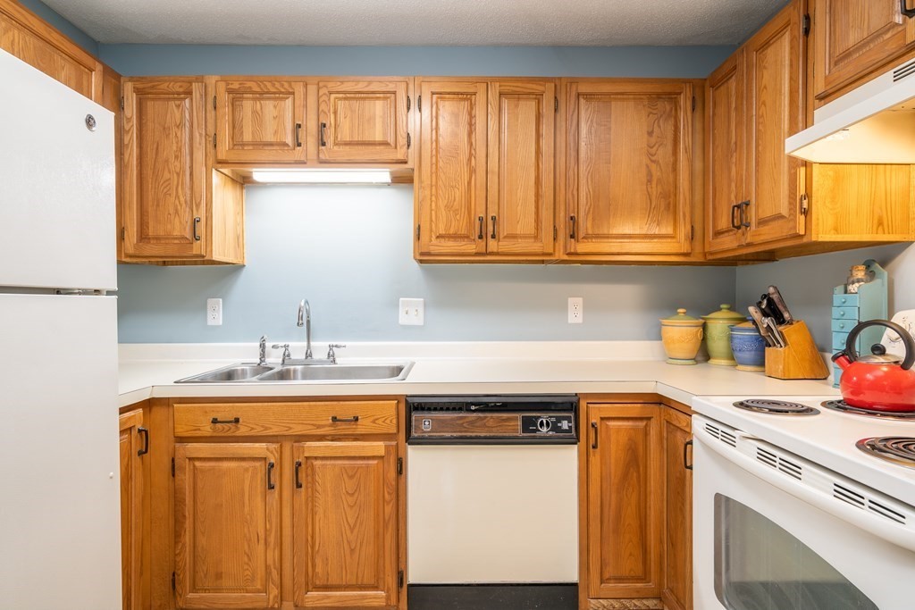 25 Tannery Road, Unit 5 Westfield, MA 01085 - Photo 7 of 28 Gallery Image 7