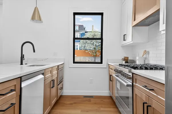 $1,275,000 | 14 Hamlet Street, Unit A, Somerville, MA 02143