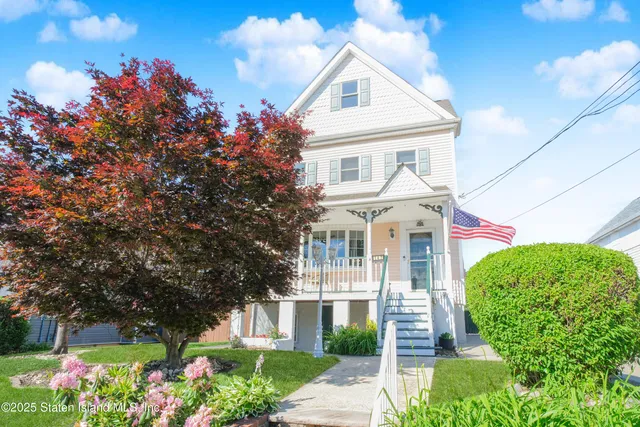 $939,000 | 147 Wood Avenue | Tottenville