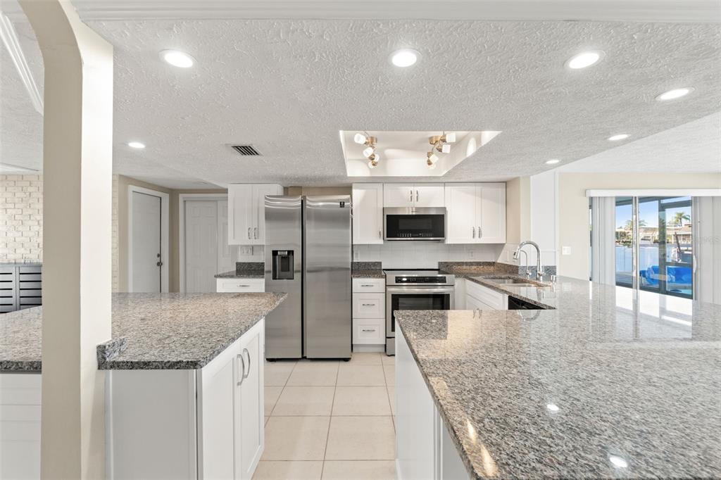 3939 Rudder Way New Port Richey, FL 34652 - Photo 13 of 60