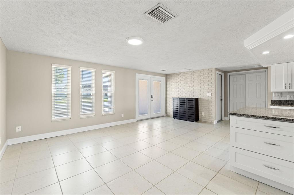 3939 Rudder Way New Port Richey, FL 34652 - Photo 9 of 60