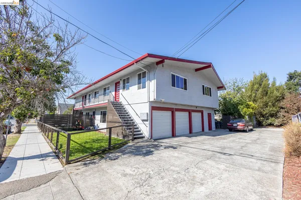 $1,640,000 | 1140 East 22nd Street, Oakland, CA 94606