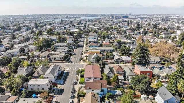 $1,725,000 | 1140 East 22nd Street, Oakland, CA 94606