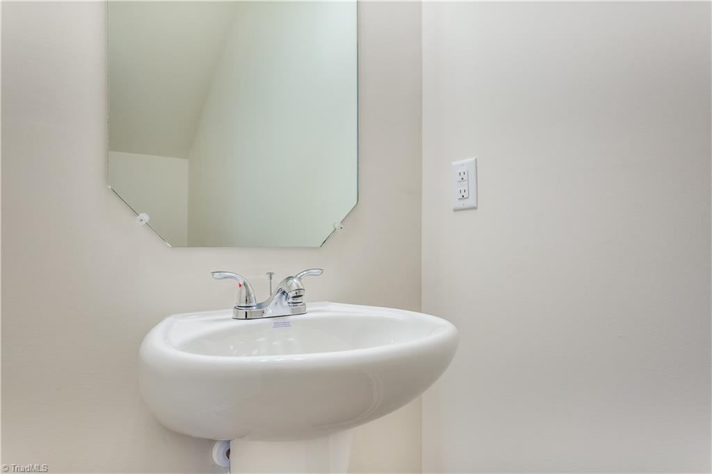 3914 Johnson Street High Point, NC 27265 - Photo 11 of 20 Gallery Image 11