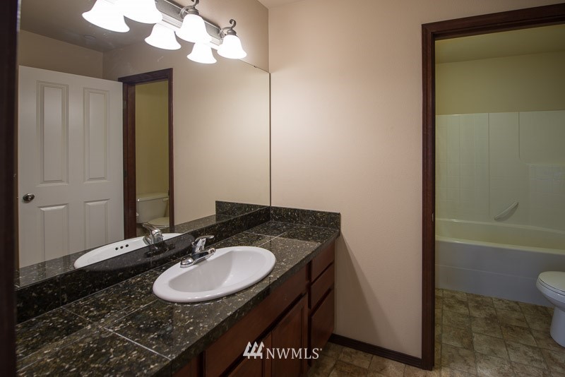 1034 215th Place Southeast Bothell, WA 98021 - Photo 14 of 18