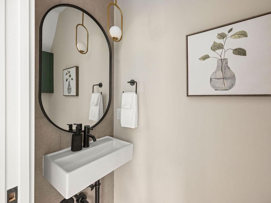 1401 East 3rd Street, Unit 2 Austin, TX 78702 - Photo 15 of 31 Bathroom featuring a sink